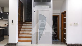 Thang máy gia đình thủy lực Kleemann nhập khẩu cửa bán tự động