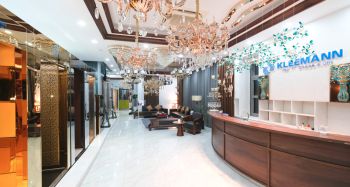 Showroom Huy Hoàng tại Hà Nội - Thang máy, nội thất, đèn chùm