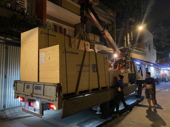 Quy Trình Vận Chuyển Thang Máy Nhập Khẩu Tại Huy Hoàng