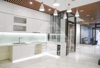 Thang máy hoạt động như thế nào?