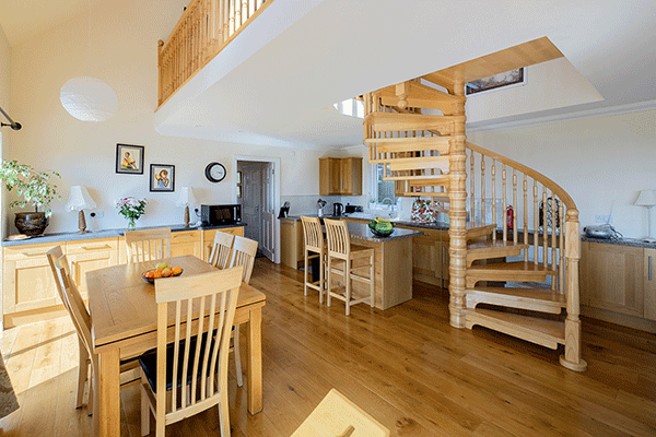 mẫu cầu thang gác lửng bằng gỗ 3