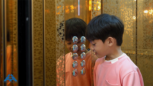 so sánh điện thoại thang máy và chuông cứu hộ