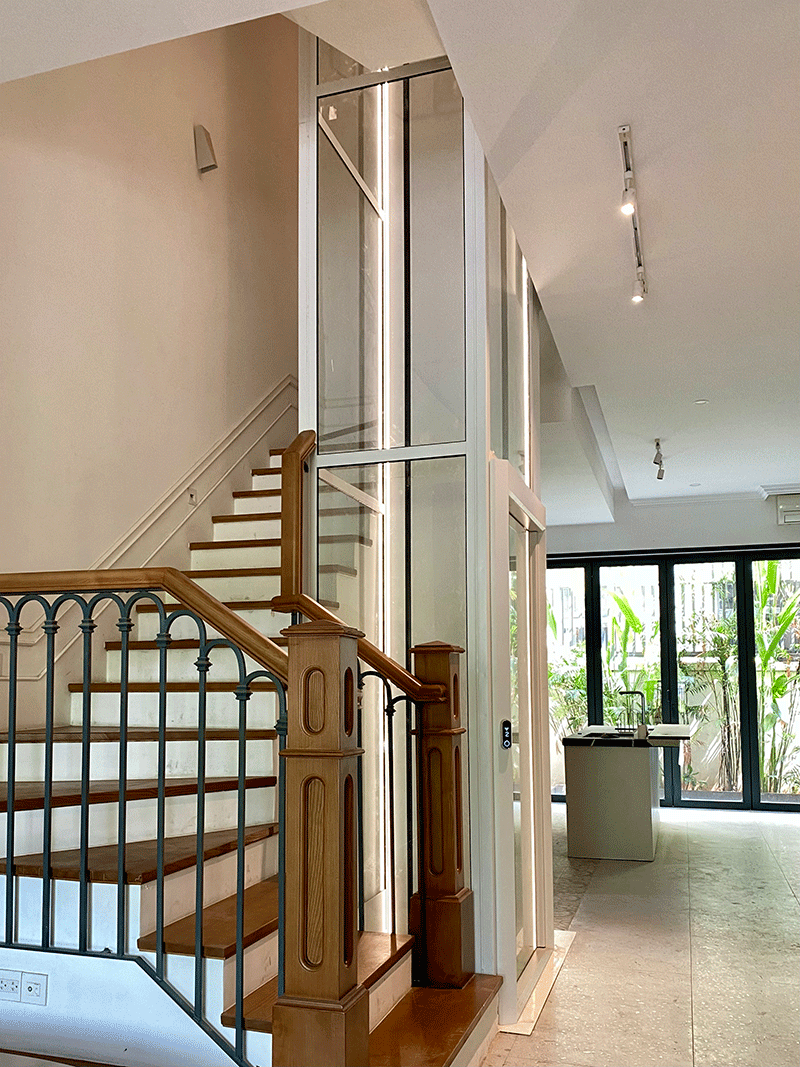 Thang máy Huy Hoàng Luxury Lê Nguyễn Đoan Trang 3