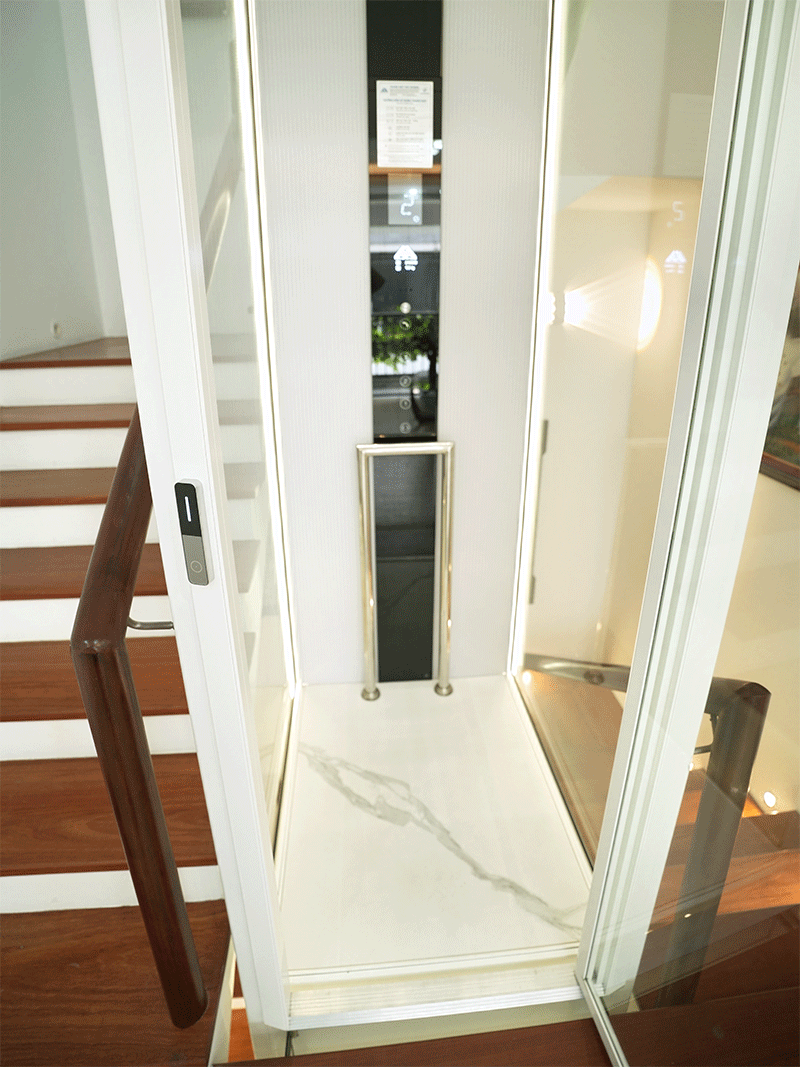 thang máy huy hoàng luxury Nguyễn Thu Hằng 11