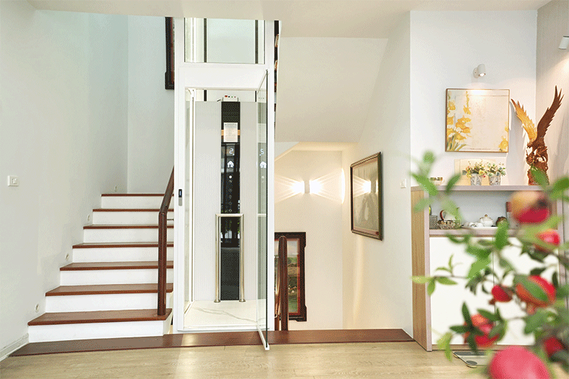 thang máy huy hoàng luxury Nguyễn Thu Hằng 8