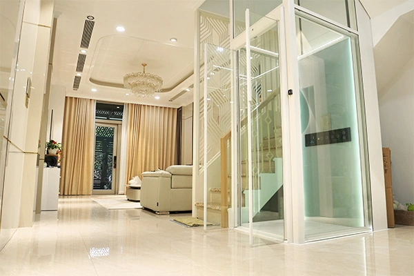 thang máy hay một phần kiến trúc của ngôi nhà