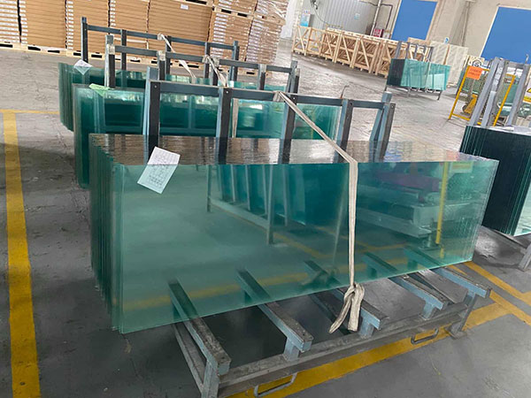 kính cường lực có cắt được không vậy