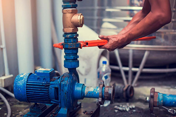 ưu nhược điểm động cơ gắn bơm thuỷ lực