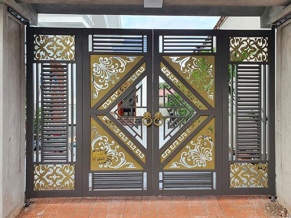 lưu ý khi chọn mẫu cửa cổng 4 cánh cnc