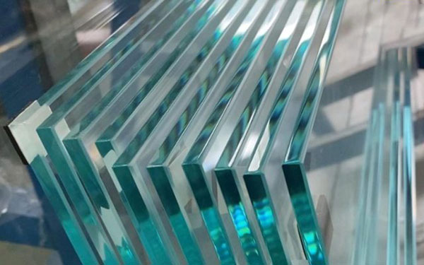 có nên tự ý tháo kính cường lực không