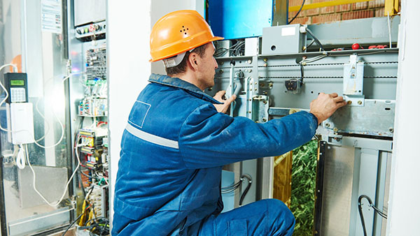 dịch vụ nổi bật của thang máy huy hoàng