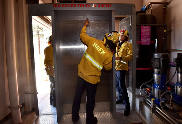 kinh nghiệm chọn đơn vị mua thang máy chữa cháy