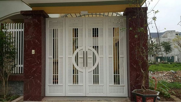 mẫu cổng sắt 4 cánh