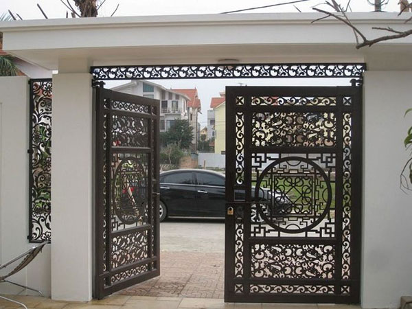 Mẫu cửa cổng sắt 2 cánh cổ điển
