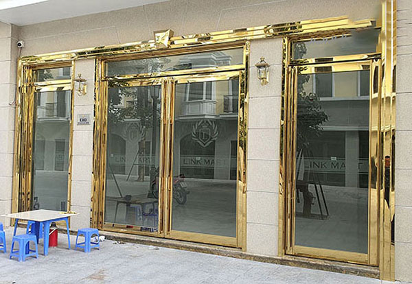 mẫu cửa kính cường lực nổi bật
