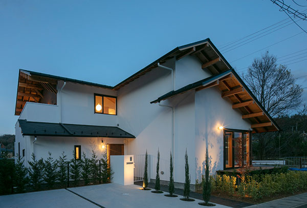mẫu nhà 2 tầng mái nhật chữ L
