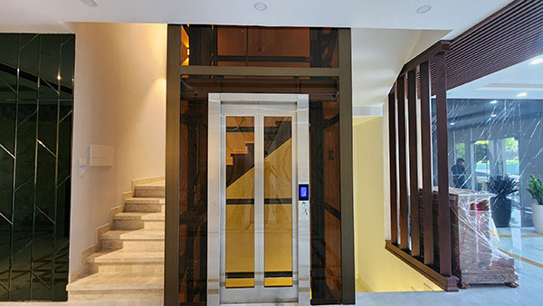 mẫu thang máy mini 1 người