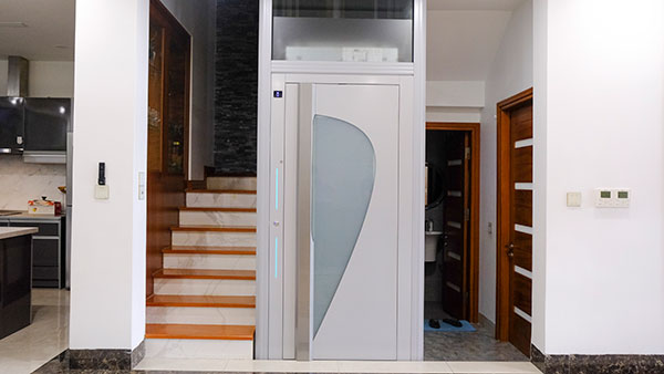 lưu ý khi thiết kế nhà phố có thang máy