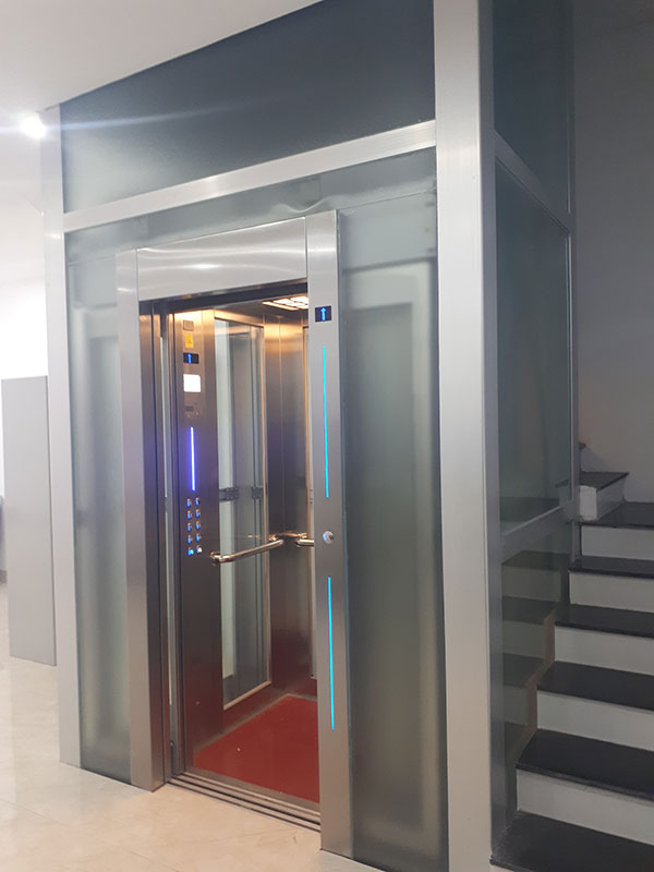 mẫu thiết kế nhà 5 tầng có thang máy tiện nghi
